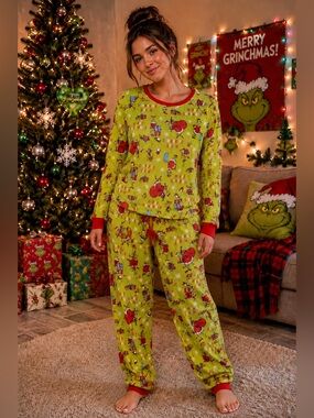 Dr. Seuss Grinch Christmas Pajama Set Green Red Plus Size 2X Holiday Fun